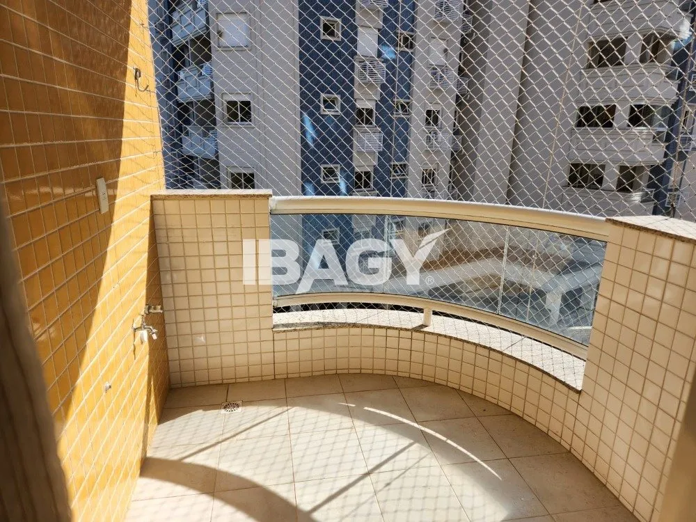 3-bedroom apartment with 1 en-suite and 2 parking spots 145 m² — photo 4