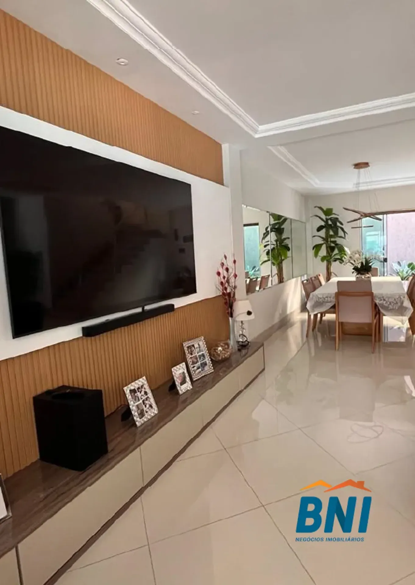 Garden in a 4-bedroom house, 320 m² — photo 9