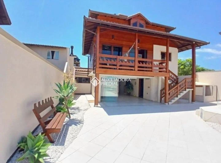 Furnished house with 3 bedrooms and 3 bathrooms — photo 4