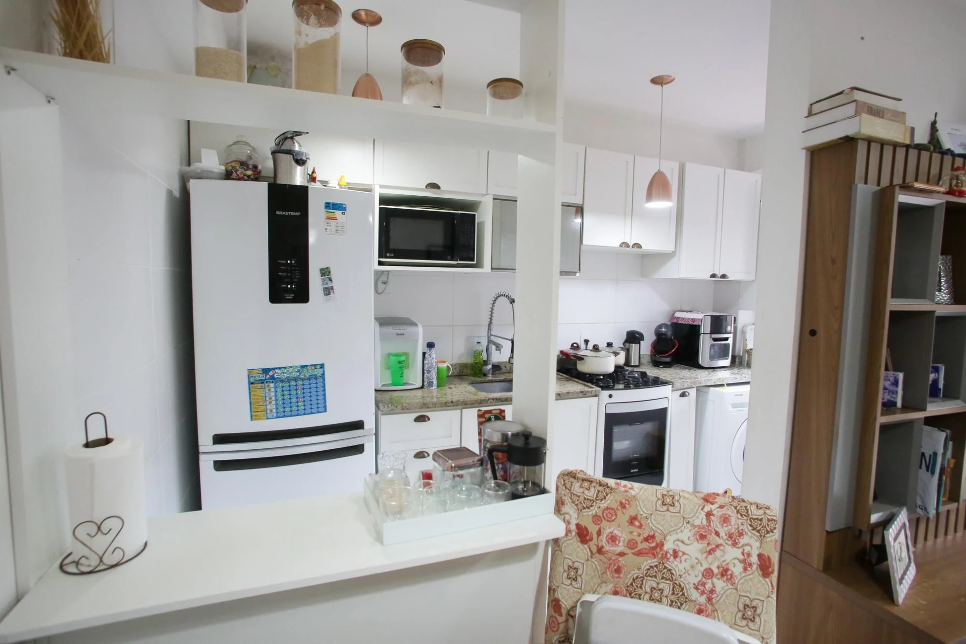 Furnished apartment with 2 bedrooms and open-plan gas kitchen — photo 23