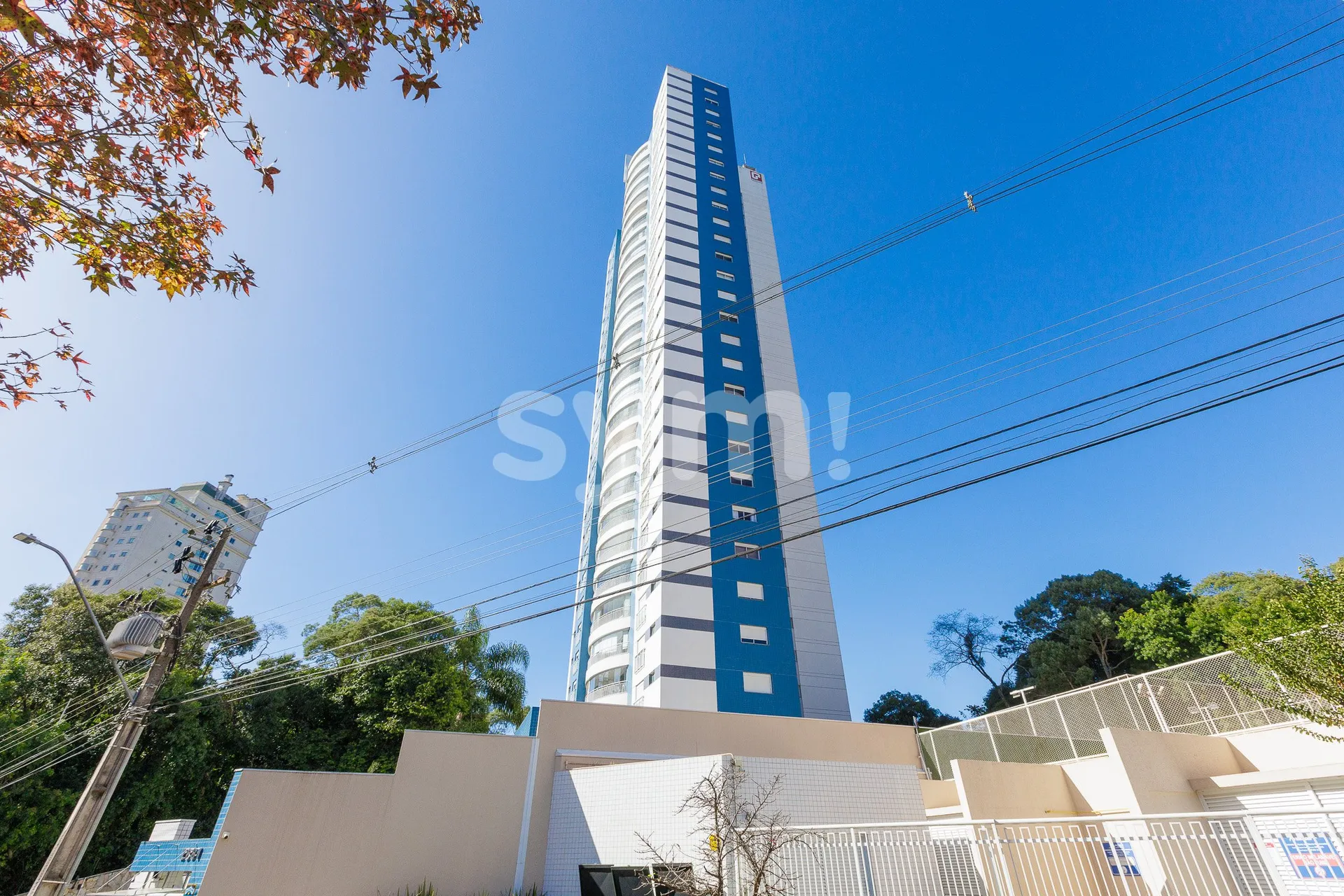 3-bedroom apartment with private BBQ on balcony — photo 42