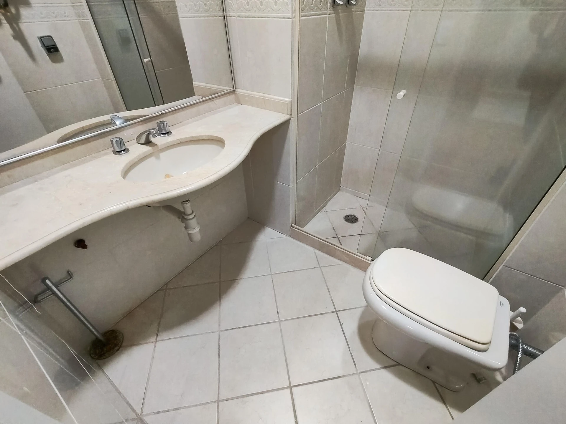 Furnished 4-bedroom apartment with 3 bathrooms — photo 61