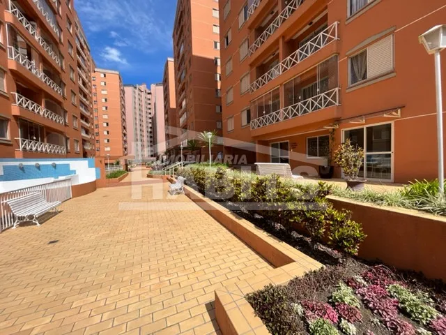 3-bedroom apartment with a balcony — photo 30