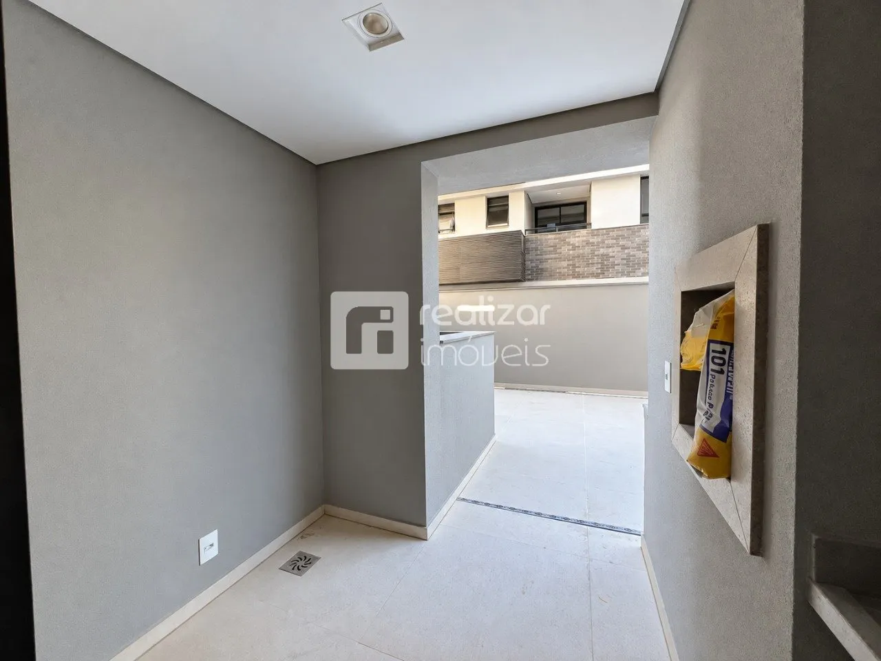 Glass-enclosed balcony in a 2-bedroom apartment, 70 m² — photo 12