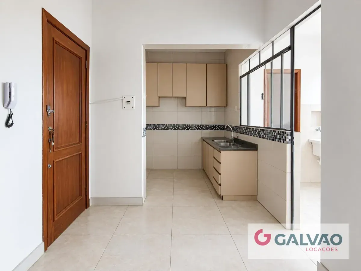 Apartment, 66 m², with wood or laminate floors — photo 3