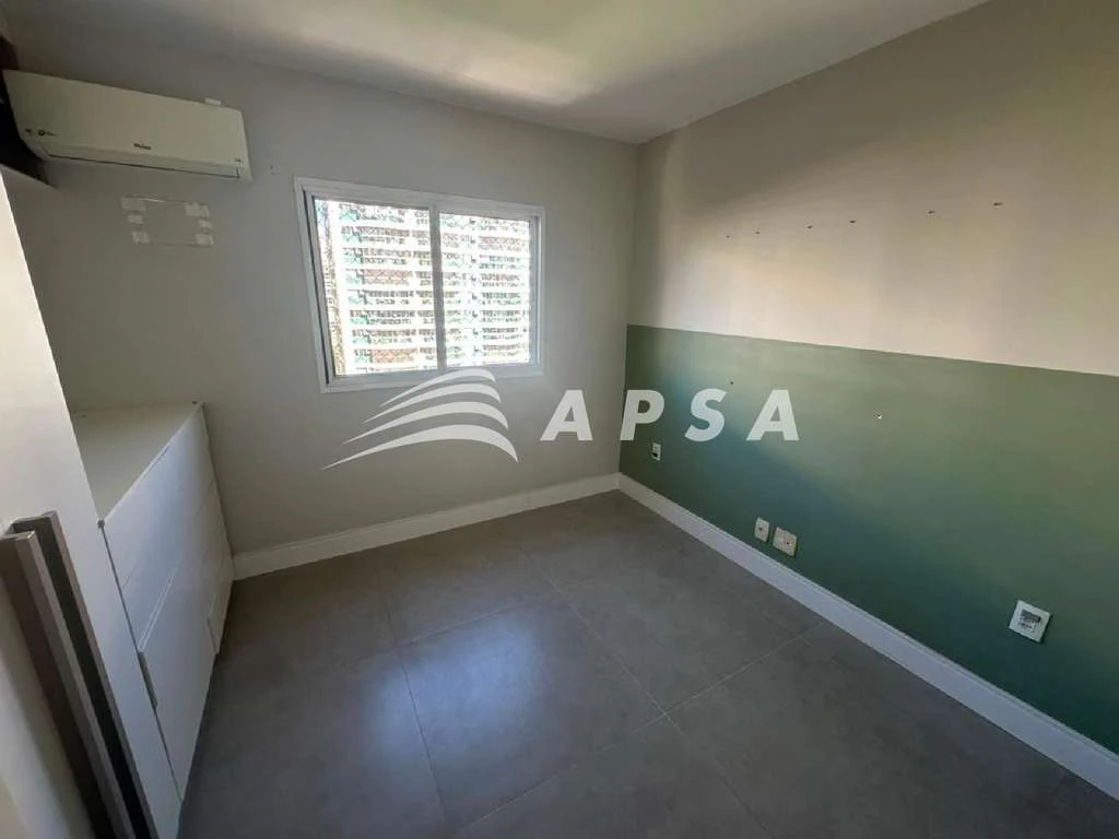 Apartamento de 3 quartos com cozinha americana e varanda — photo 25