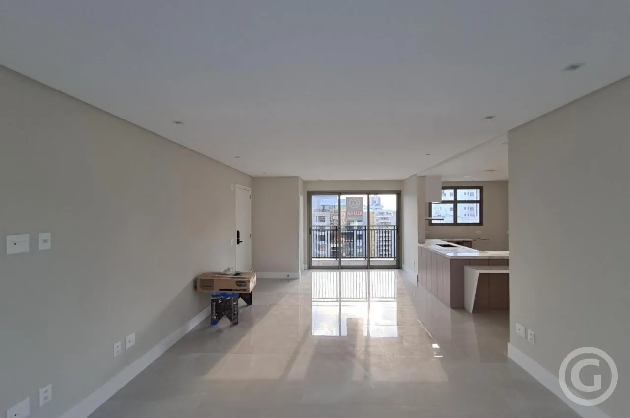 Панорамные окна и 3 спальни: квартира 153 м² — photo 10