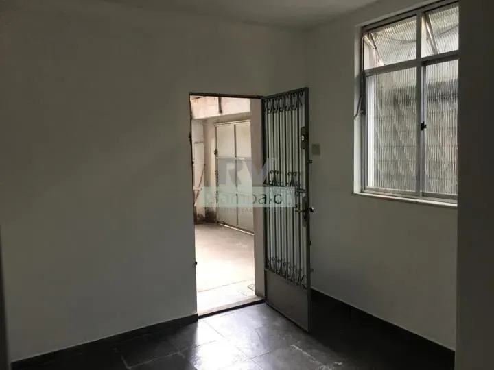Commercial industrial house with 198 m² and 4 bedrooms — photo 3