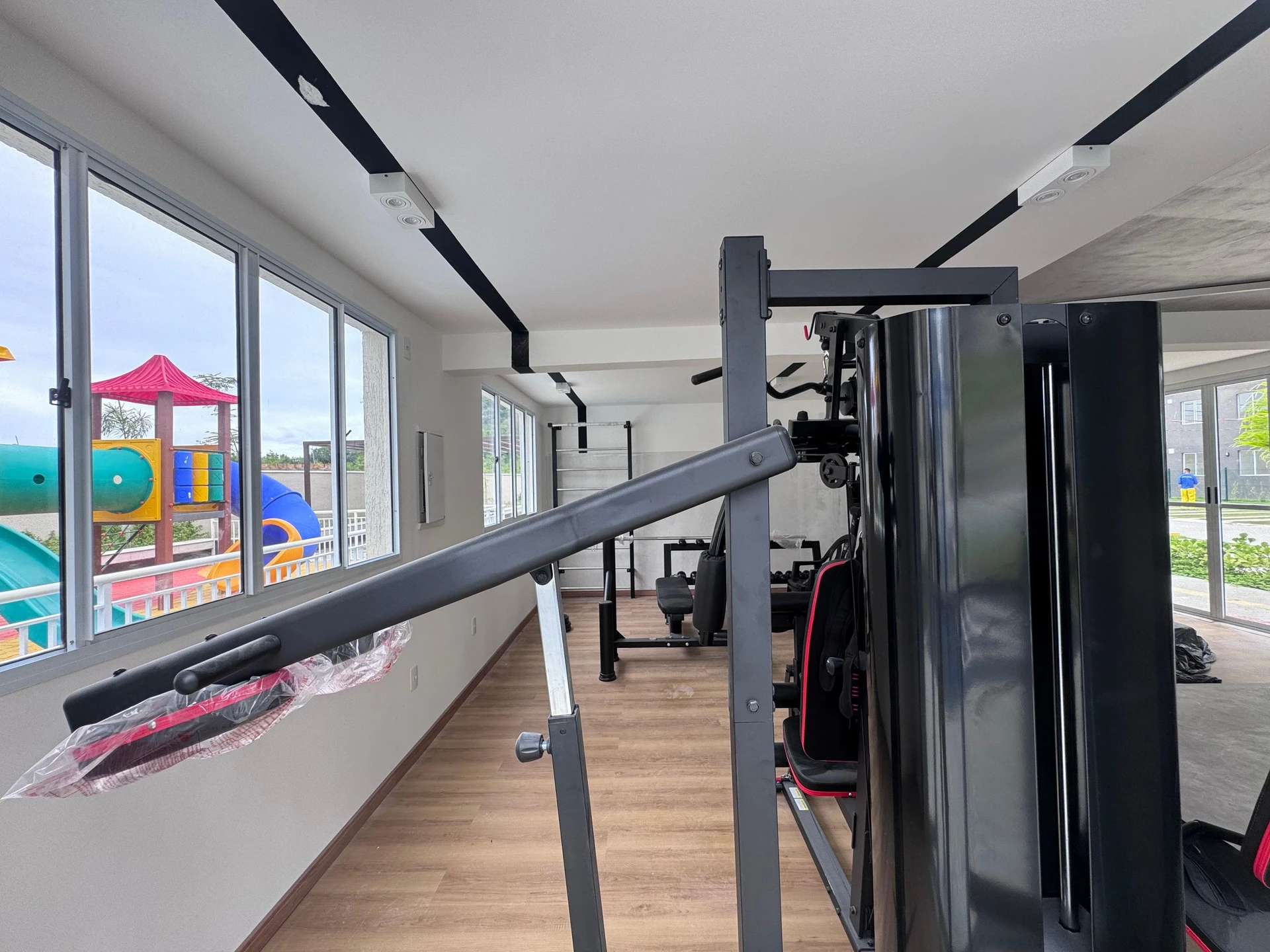 2-bedroom apartment with a balcony and 1 parking spot — photo 38