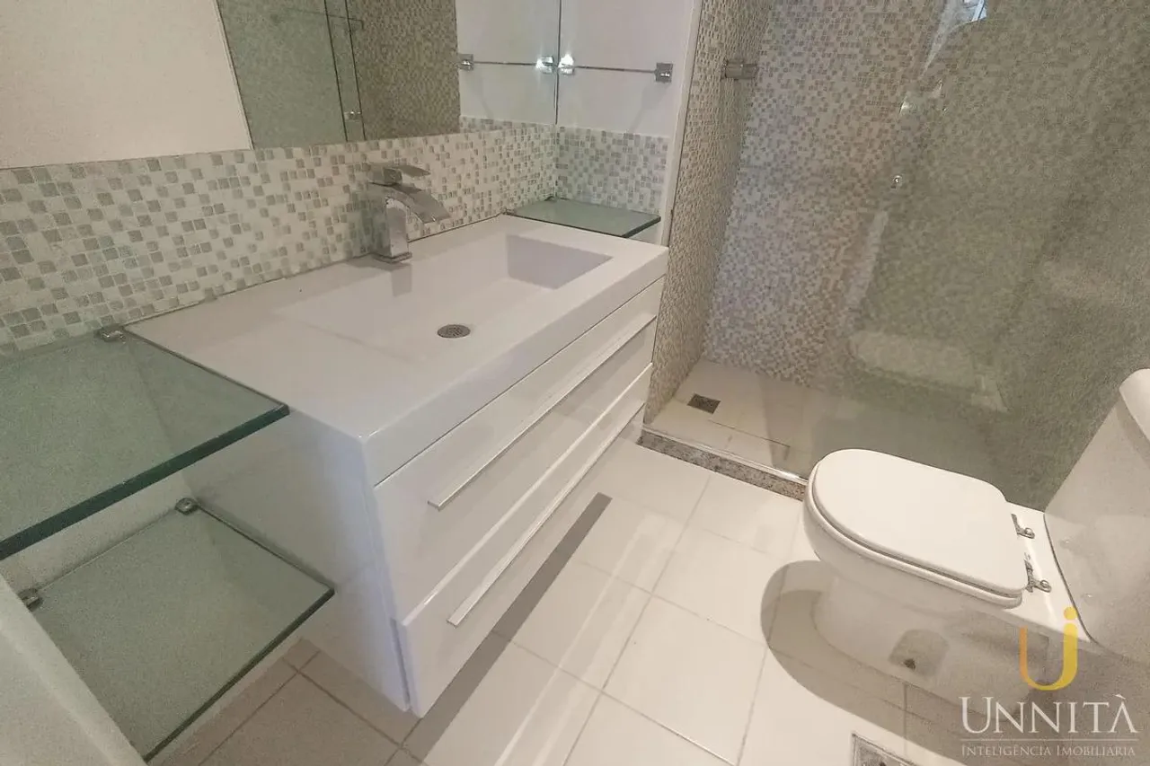 Unfurnished apartment with 3 bedrooms and 3 bathrooms — photo 17