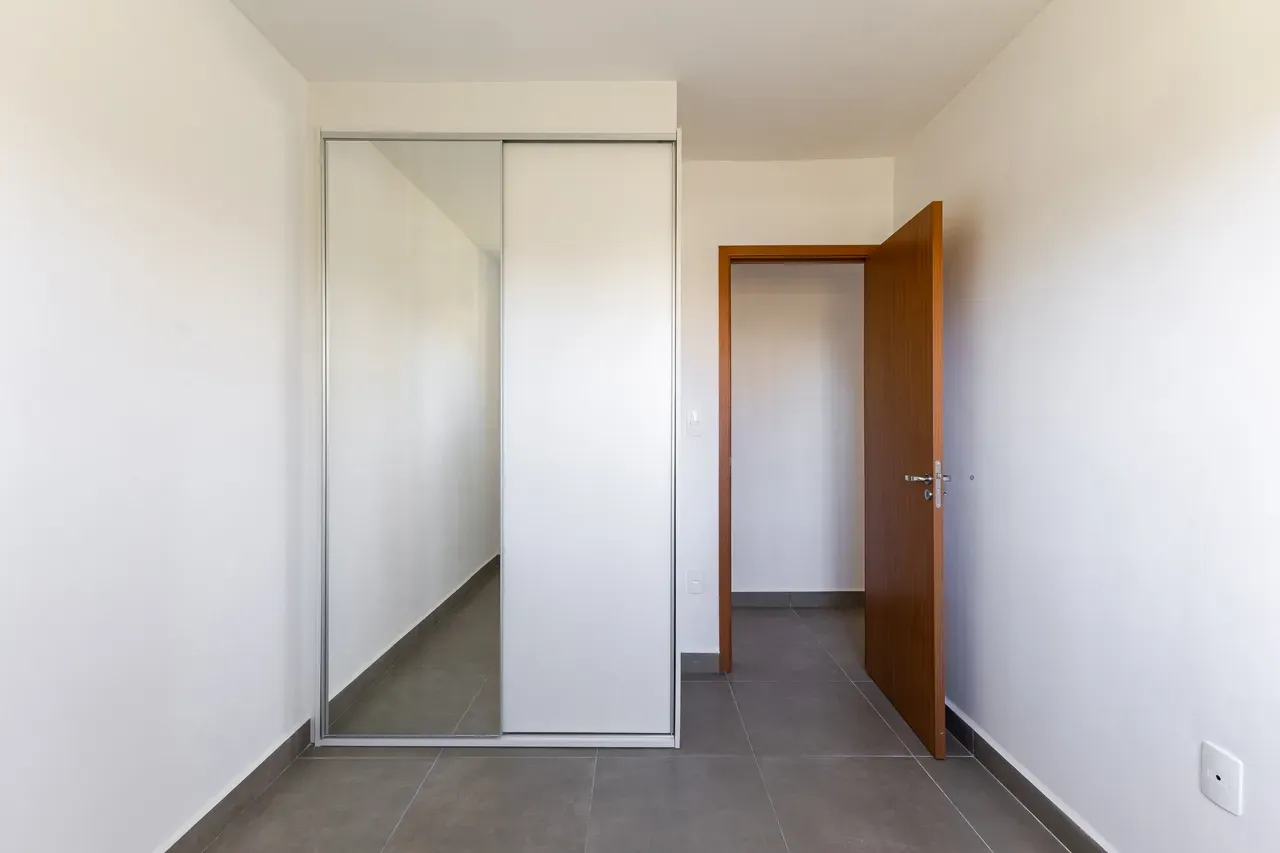 Furnished 77 m² apartment with 2 bedrooms and balcony — photo 10