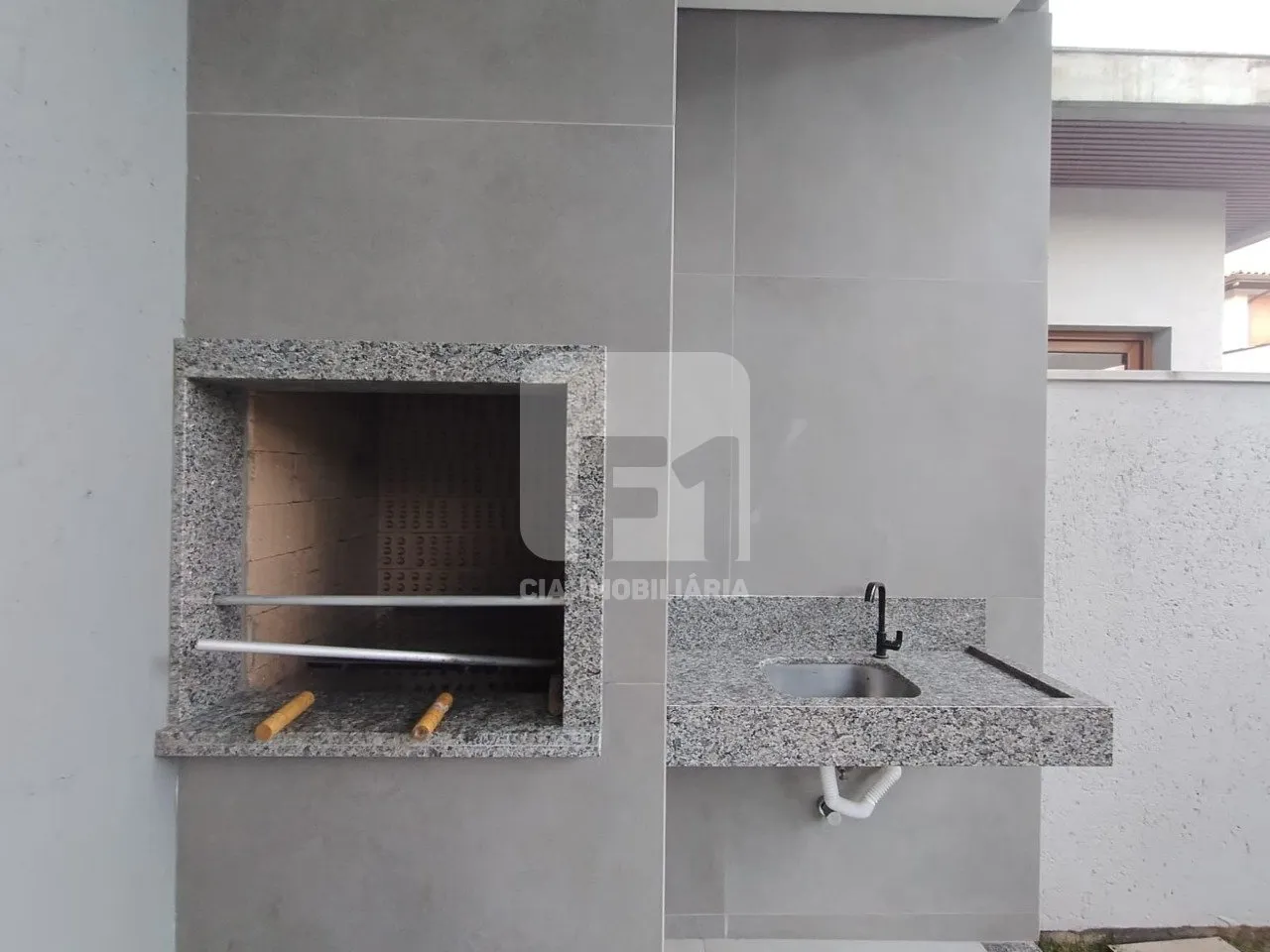 Furnished 3-bedroom house with 200 m² — photo 38