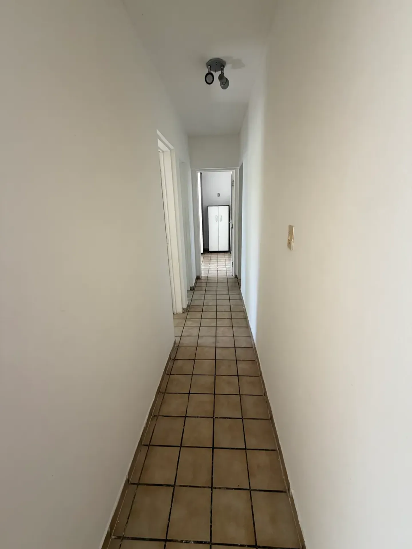Квартира: 3 спальні, 1 з власною ванною кімнатою, 80 м² — photo 10