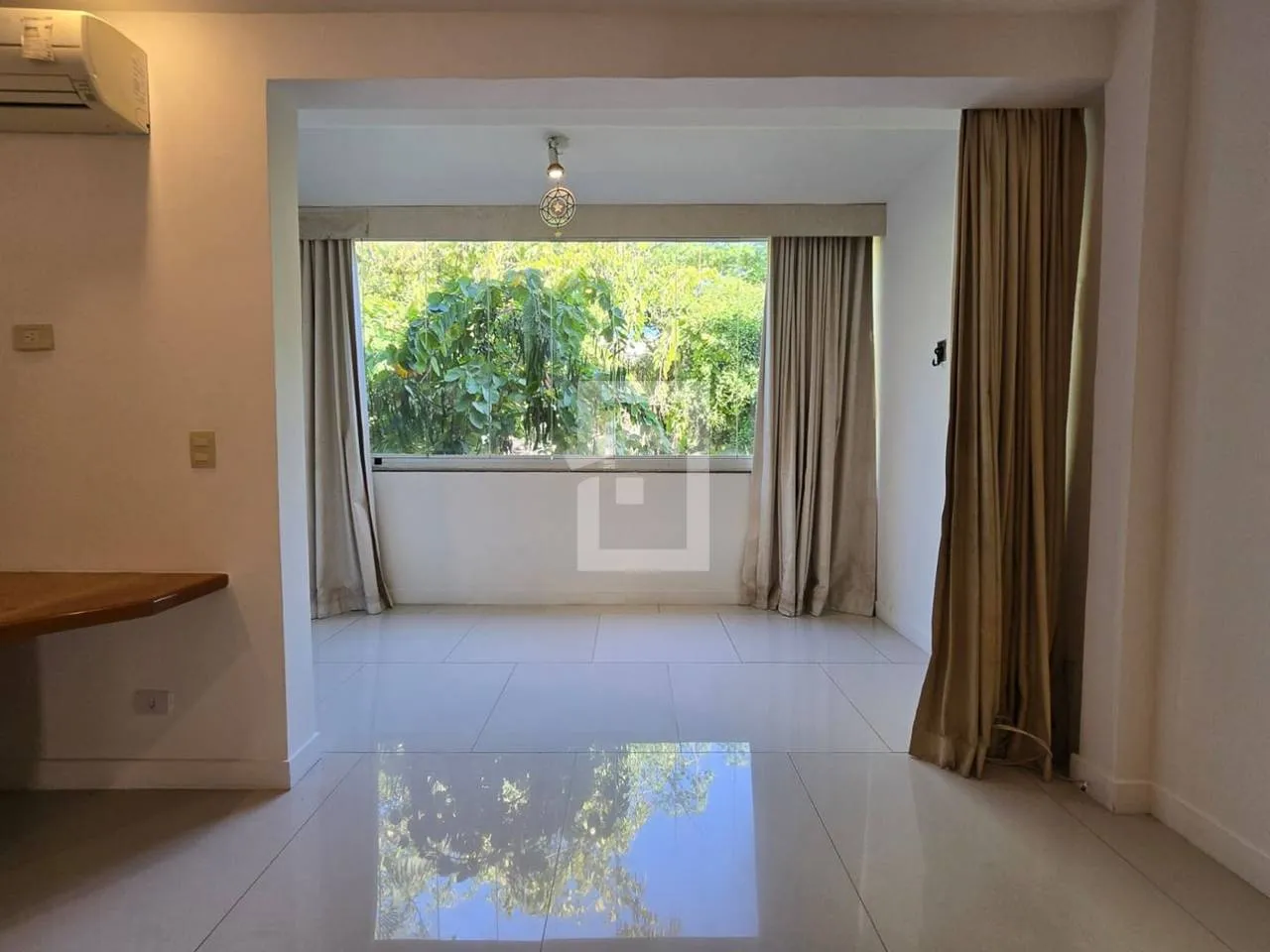 Triplex house with 4 bedrooms and 2 en-suites — photo 42