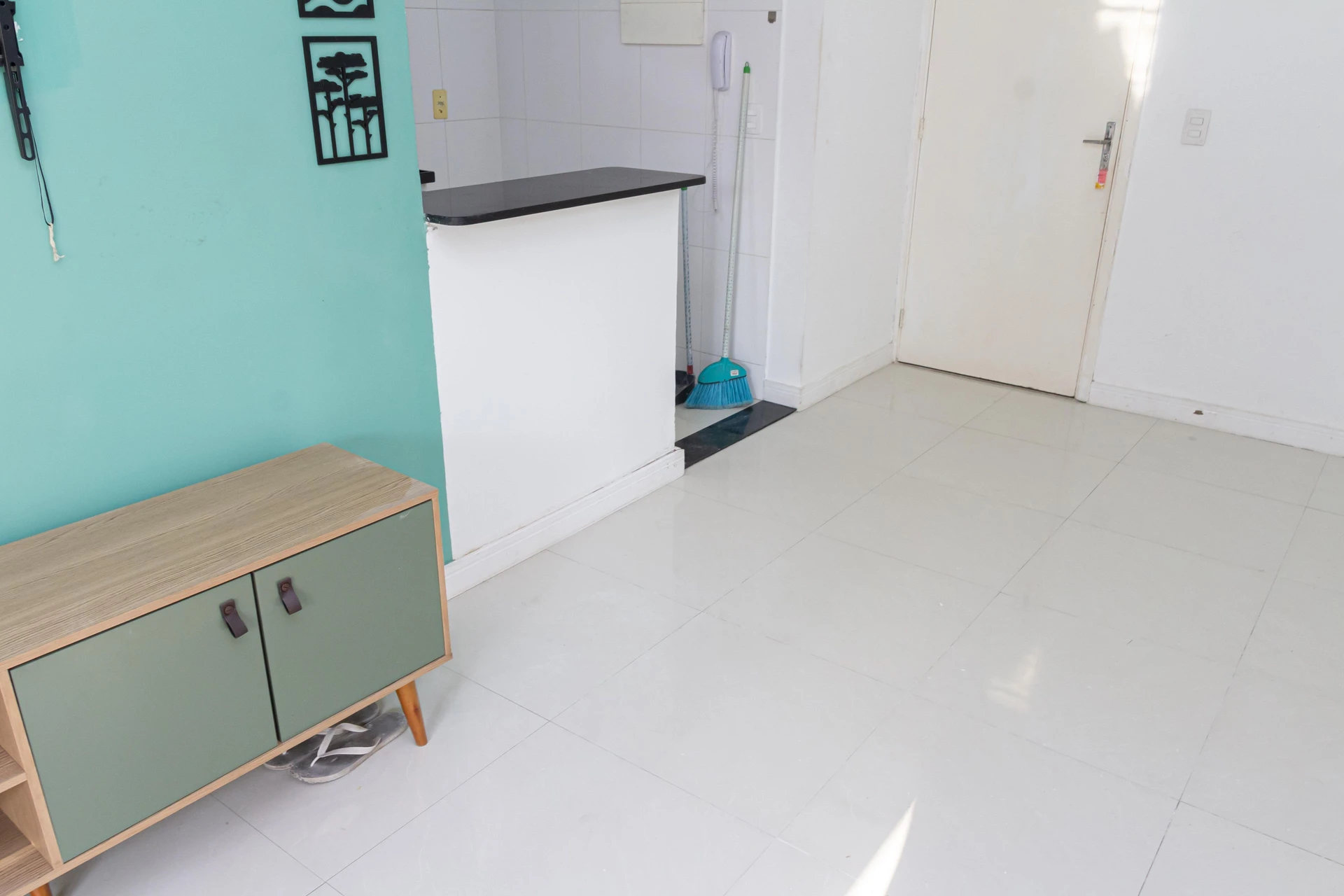 Rental apartment with 2 bedrooms and a balcony