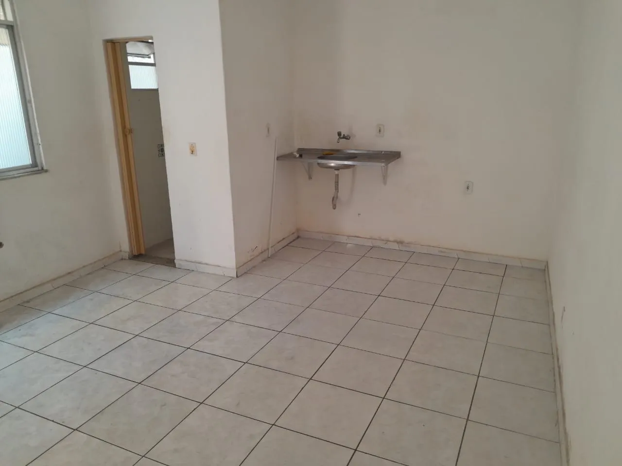 Unfurnished studio with 1 bedroom and 1 bathroom — photo 3