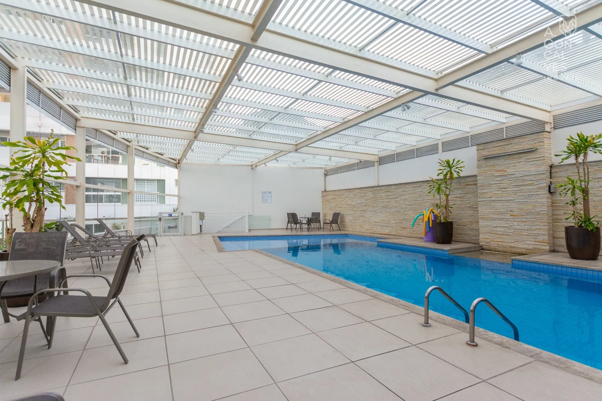 Apartamento com 2 quartos e varanda com churrasqueira — photo 22