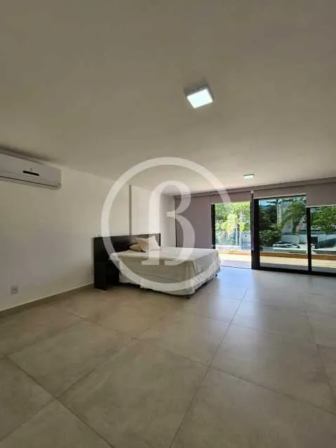 House with 4 bedrooms, 5 bathrooms and open-plan kitchen — photo 19