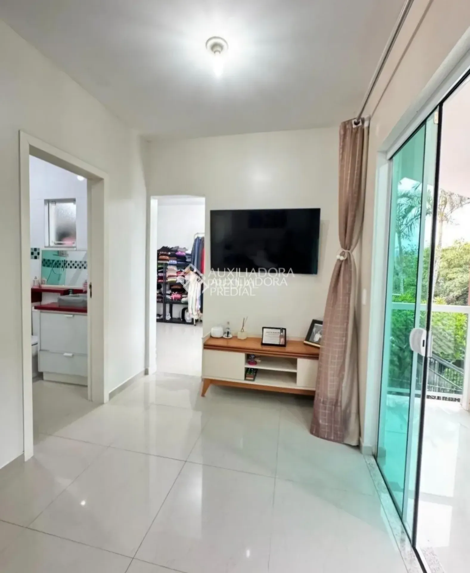 Casa mobiliada de 3 quartos com jardim e BBQ privativo — photo 7