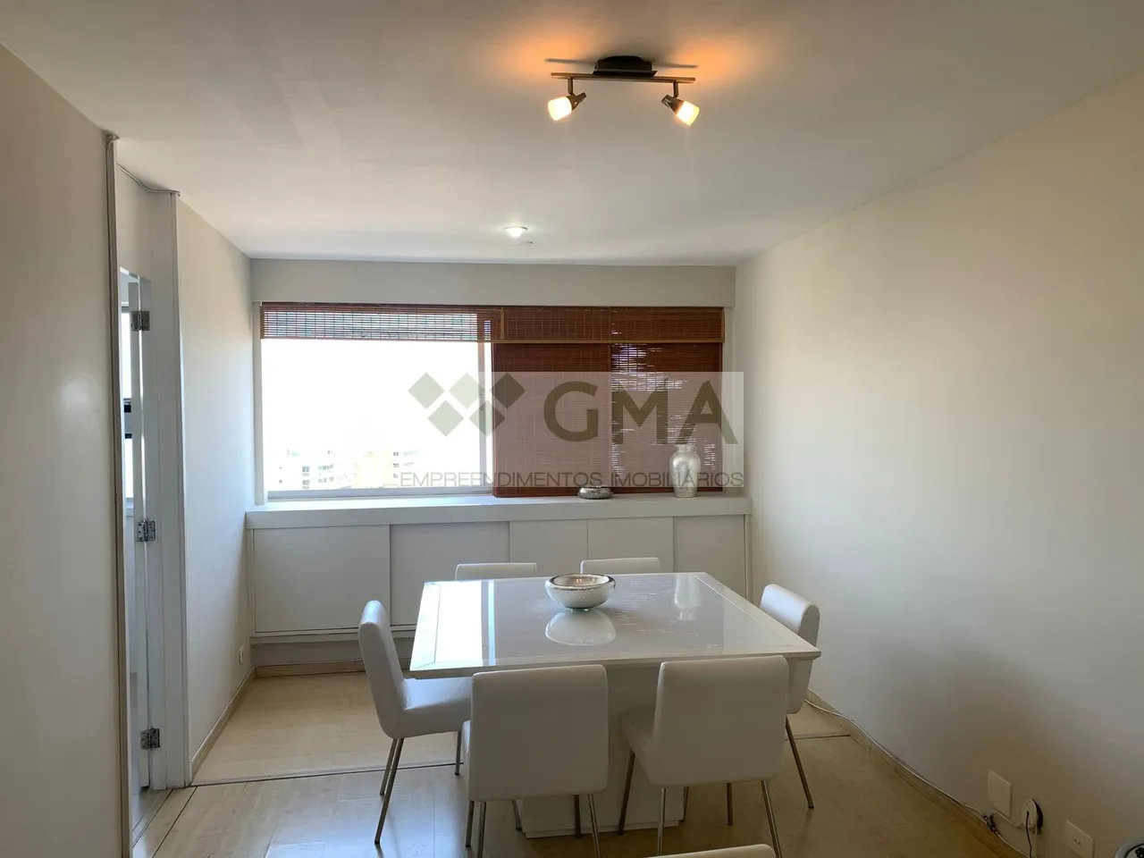 Furnished apartment with a gas kitchen and 1 bedroom — photo 9