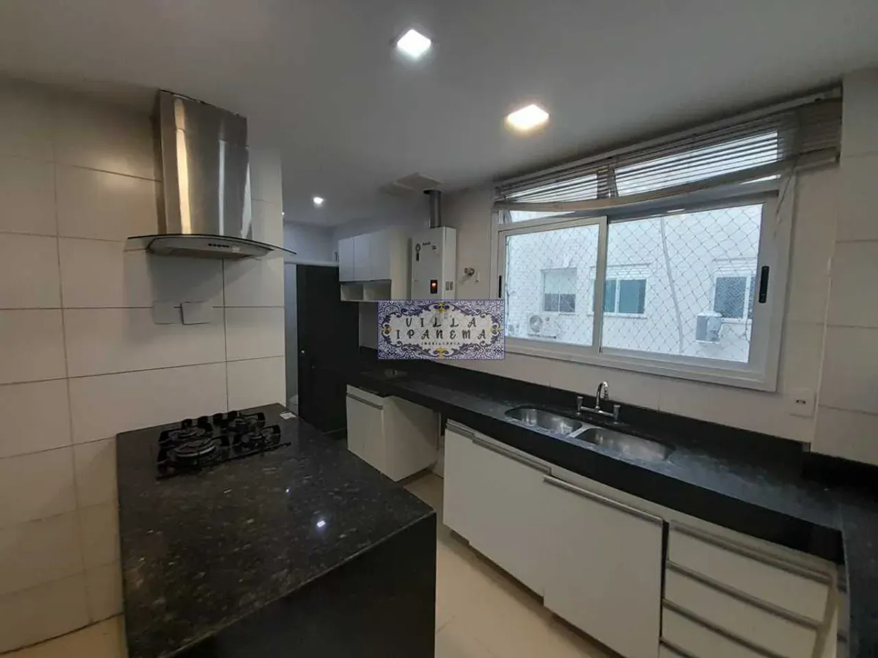 Duplex penthouse 210 m² with 3 en-suite suites — photo 31