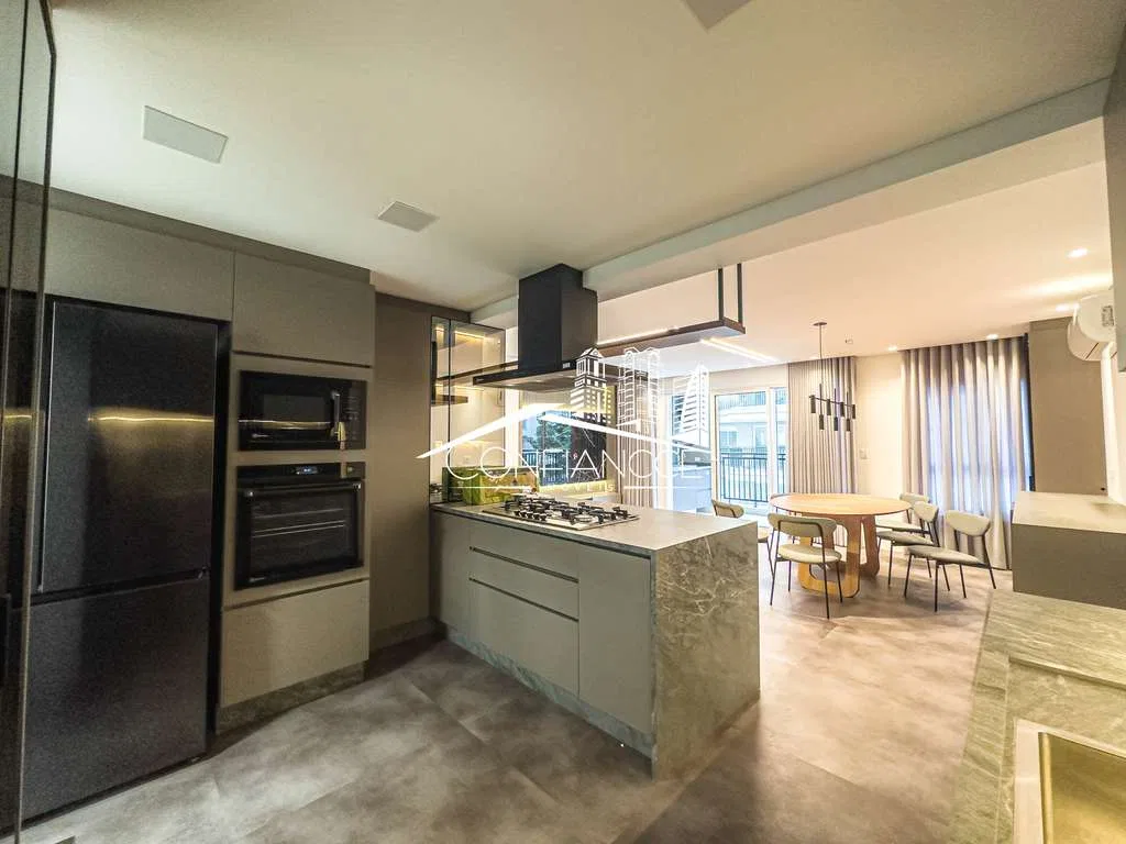 3-bedroom apartment with a private pool in Curitiba