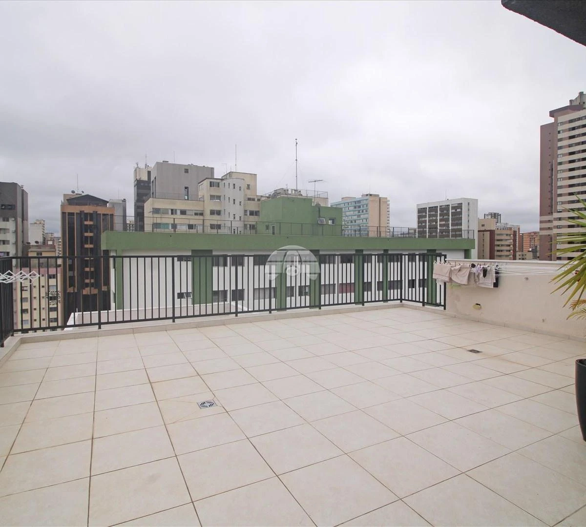 1-bedroom apartment with 1 bath, no parking