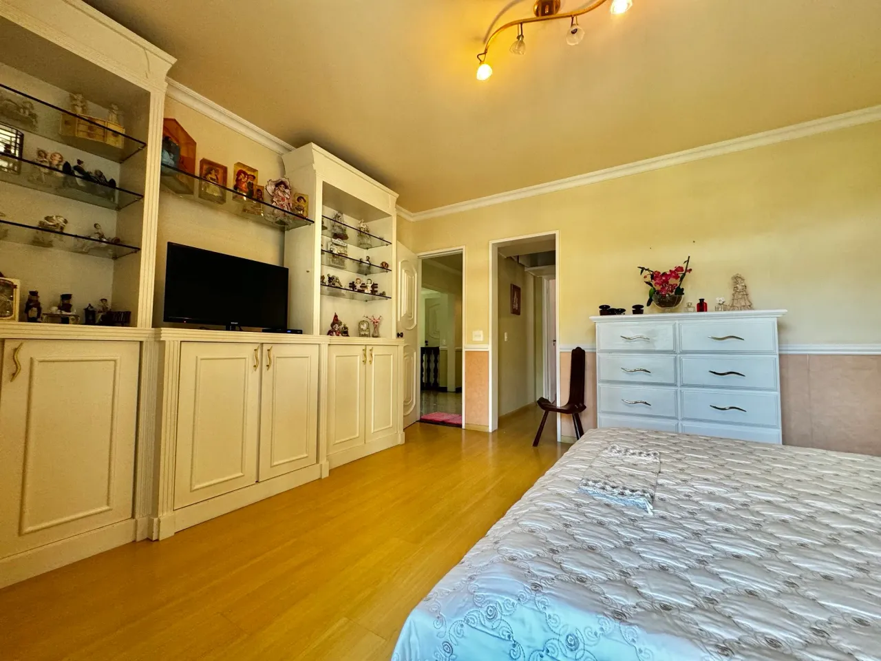 Furnished house with 4 bedrooms and 5 bathrooms — photo 18
