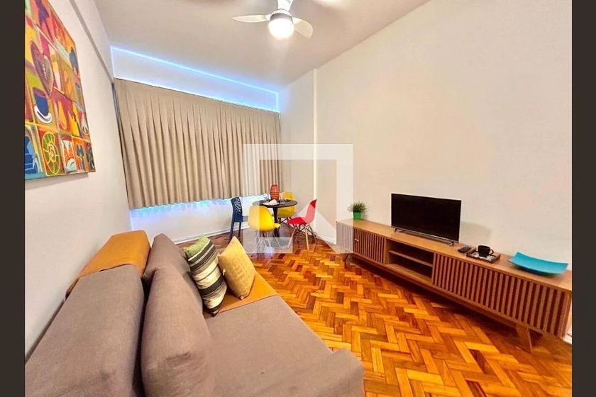 Furnished 1-bedroom apartment with a compact kitchen — photo 5