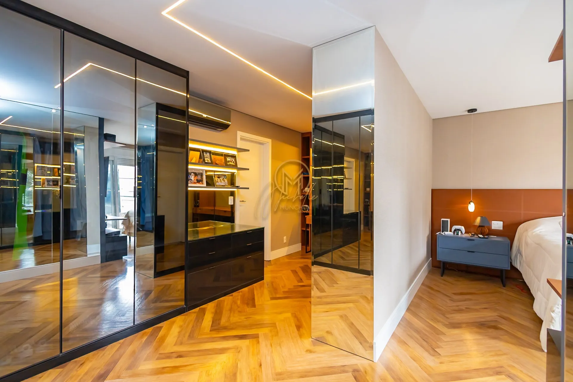 Furnished 462 m² apartment with 4 en-suite rooms — photo 4