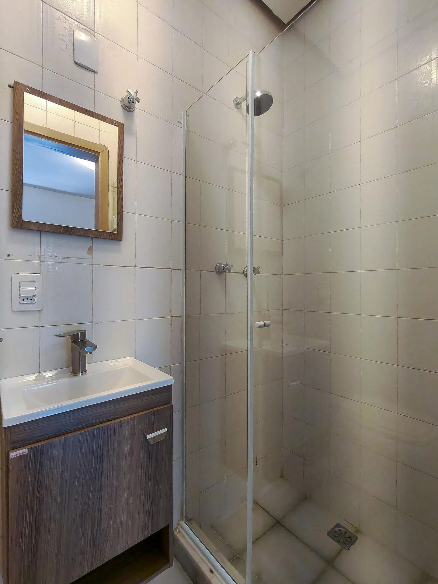 House for rent with 5 bedrooms and 8 bathrooms — photo 37