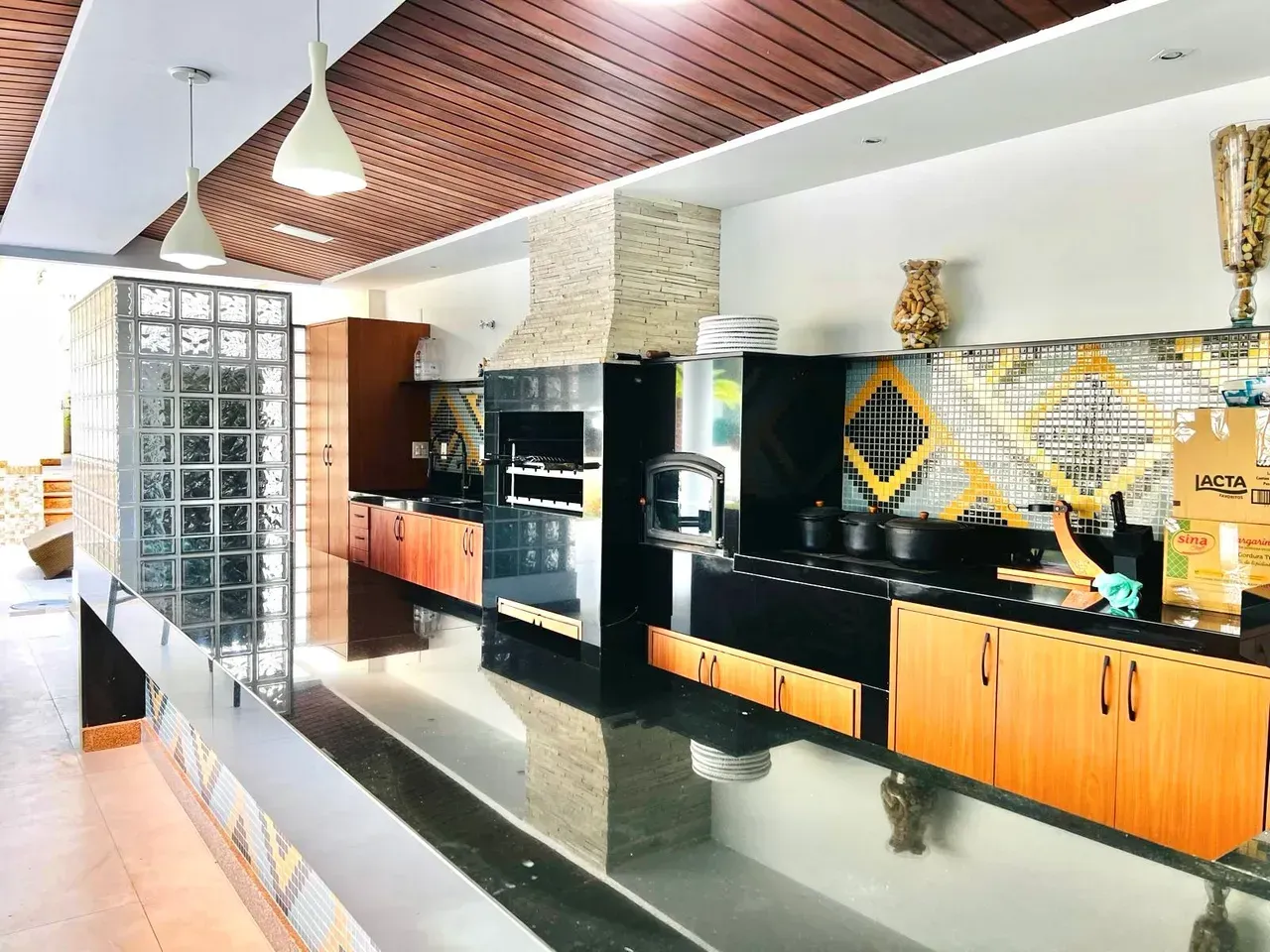 Unfurnished house with 5 bedrooms and open kitchen — photo 2