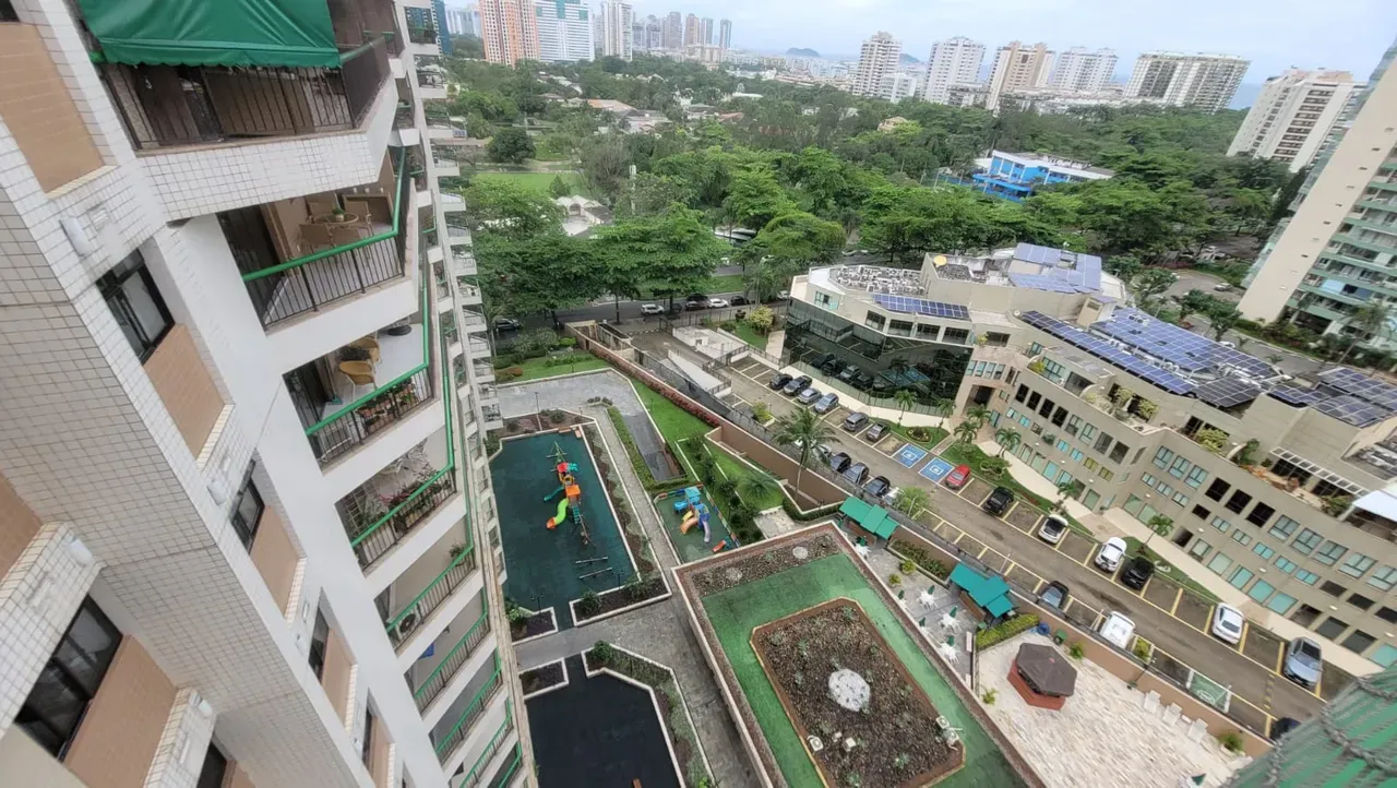 Park view in a 2-bedroom apartment, 105 m² — photo 22
