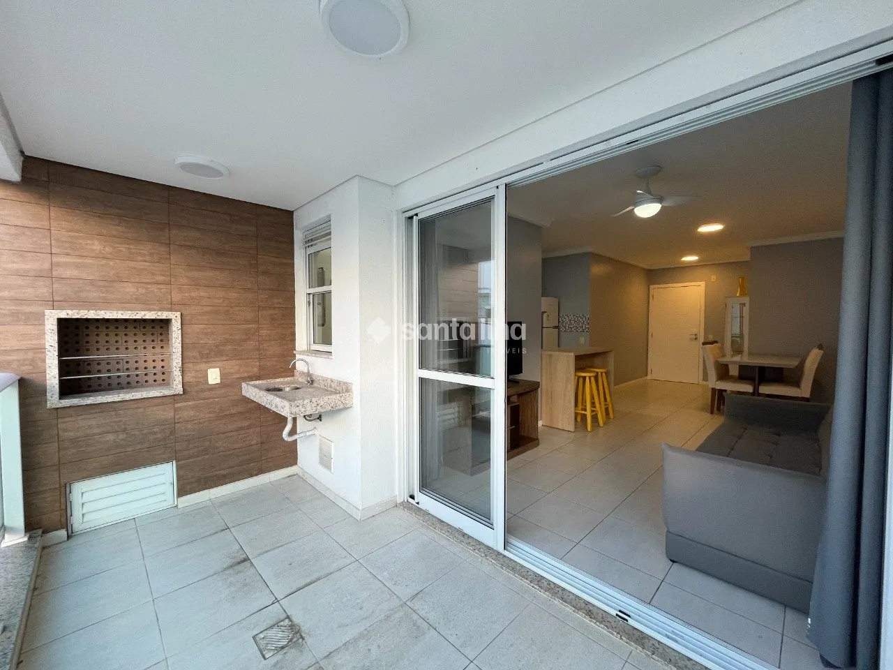 Furnished 2-bedroom apartment with balcony — photo 13