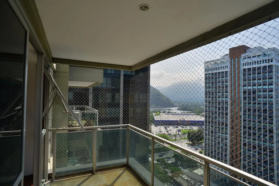 Furnished apartment, 63 m², with wood or laminate floors — photo 3