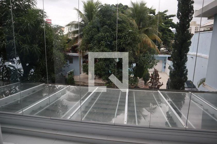 Furnished 525 m² house with 3 en-suites and gas kitchen — photo 48