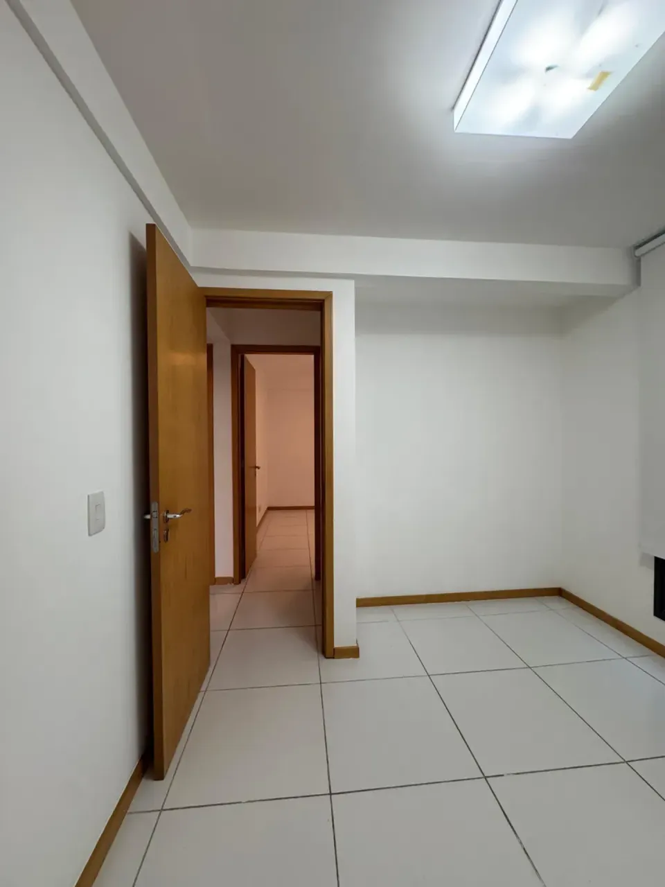 House with 4 bedrooms and 5 bathrooms, balcony grill — photo 8