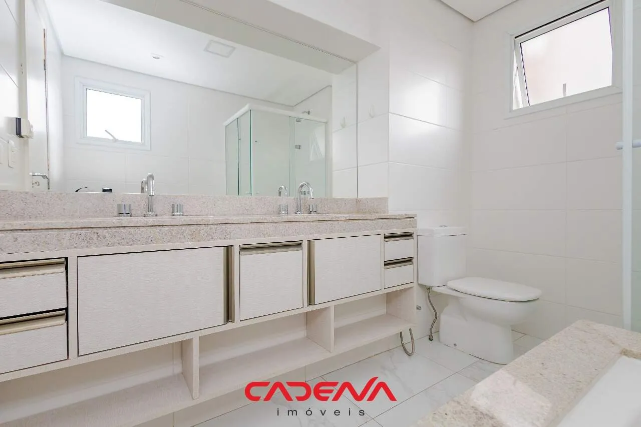 Dúplex con 3 suites y cocina cerrada con cocina a gas — photo 8