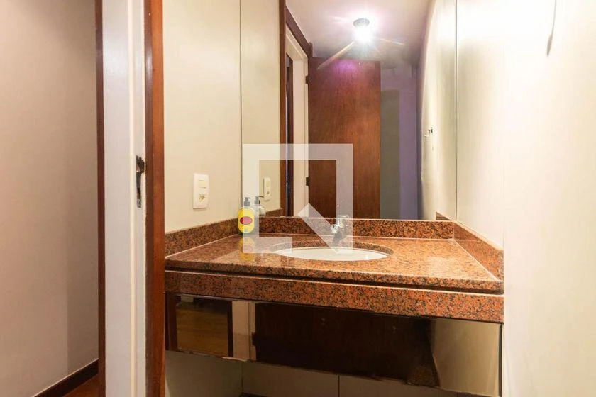 Apartamento para aluguel com 4 quartos e 156 m² — photo 4