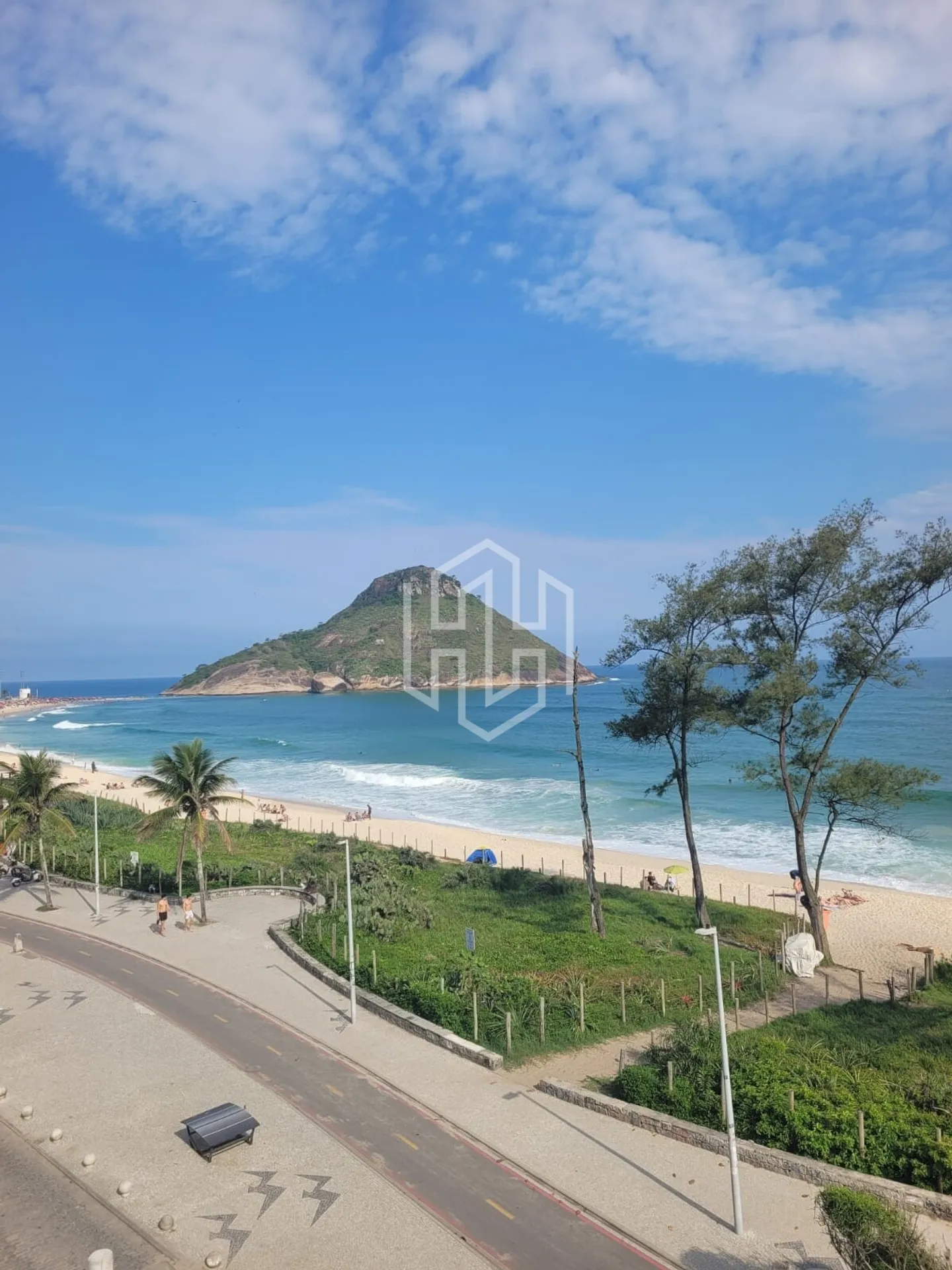 4-bedroom apartment with a water view in Rio de Janeiro — photo 7