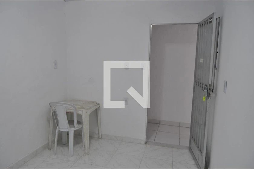 1-bedroom apartment with a private garden — photo 14