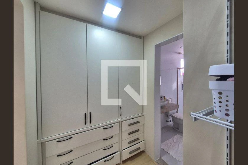 420 m² house with 4 en-suite bedrooms and private garden — photo 40