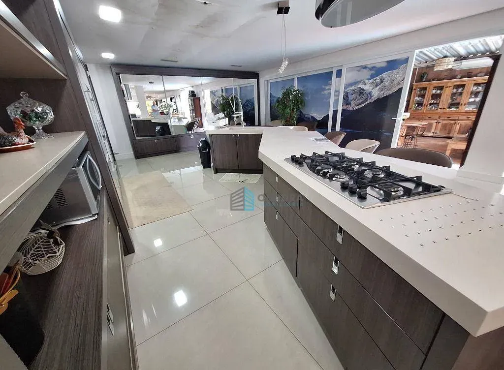 5-bedroom house with a private pool in Florianópolis — photo 32