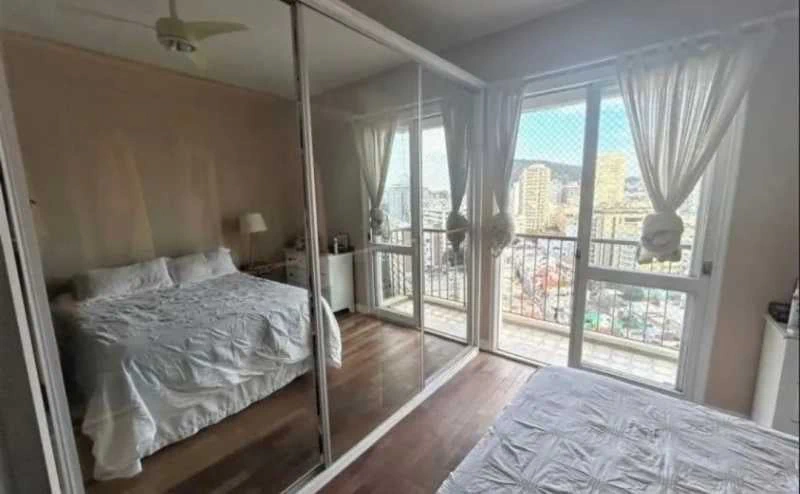 3-bedroom apartment with balcony and city view — photo 7