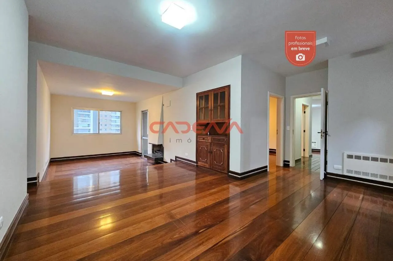 Unfurnished apartment with 4 bedrooms and 2 parking spots — photo 2