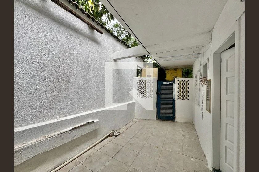 Garden in a one-bedroom house, 45 m²