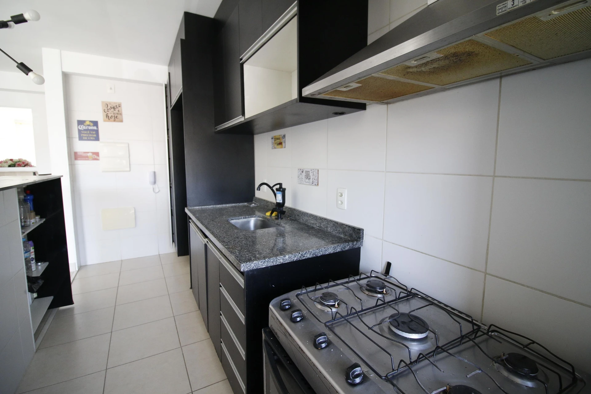 3-bedroom apartment in a building with a gym — photo 6