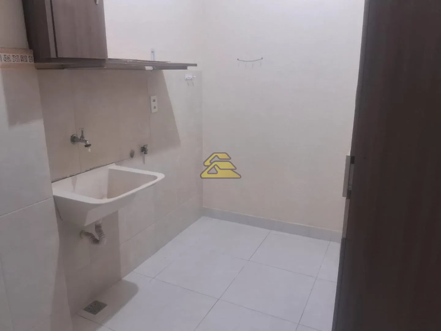 3-bedroom apartment, 1 with its own bathroom, 82 m² — photo 8