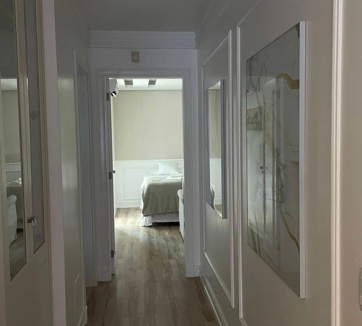 Home office in a 4-bedroom house, 320 m² — photo 15