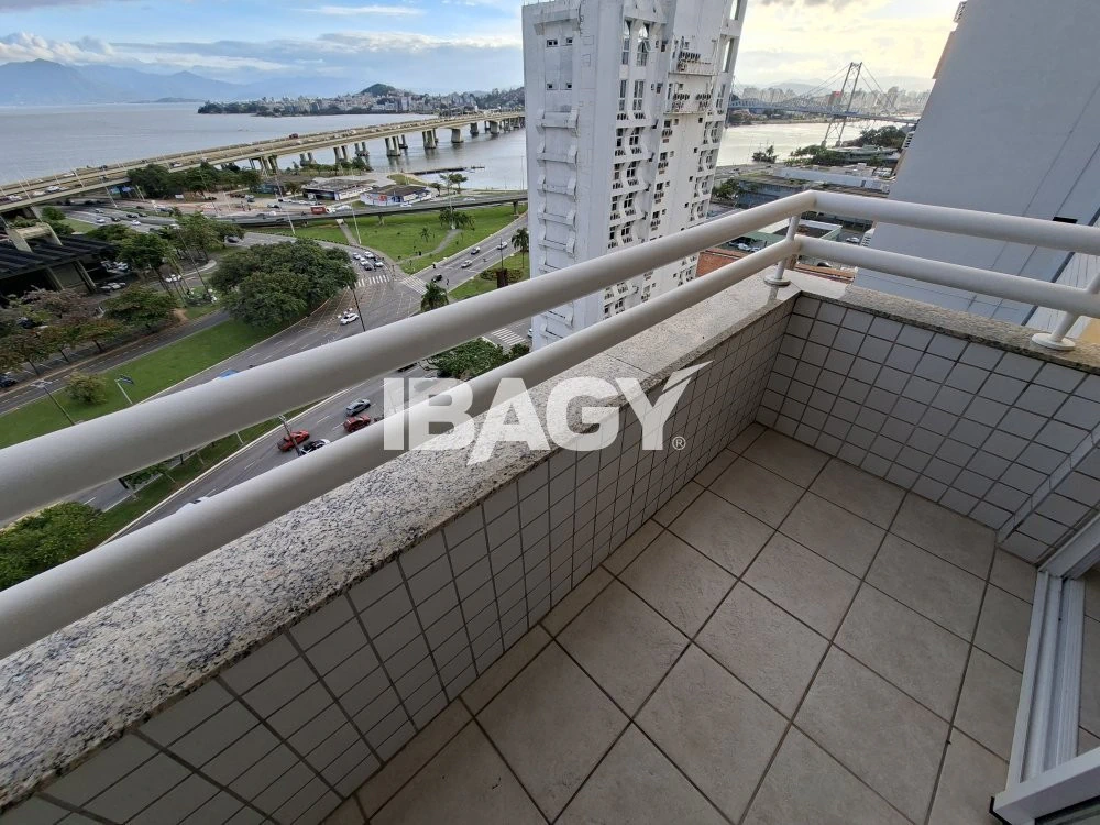Apartamento sin amueblar de 3 dormitorios y zona de lavado — photo 2